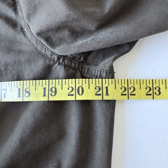 Gap Army Green Military Style Jacket Size L
Pockets Drawstring Grunge Utility - Picture 12 of 13